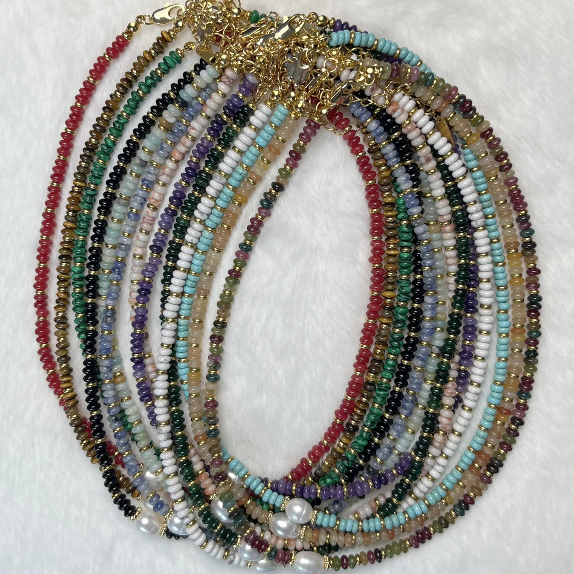 Neues Produkt Originaldesign Eingang Luxus Dopamin-Stapel-Halsband Naturstein Süßwasserperlen mehrfarbige Perlen-Halsband für Damen