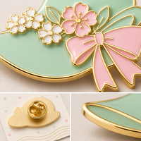 Broches et épingles de revers mignonnes en forme de chapeau de soleil, bijoux Goid Spring Garden, badges métalliques, épingles en émail souple personnalisées, vente en gros, usine OEM