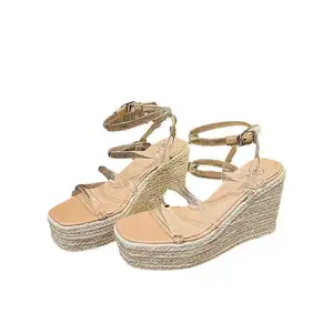 Ambición verano nuevos zapatos de cuña Color gelatina Cabeza Cuadrada punta abierta tacones altos zapatos de mujer con sandalias de suela de cuña