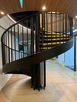 Escalier en colimaçon ACE, petit escalier en colimaçon en aluminium avec poutres métalliques et marches en verre, escalier extérieur pour bâtiment