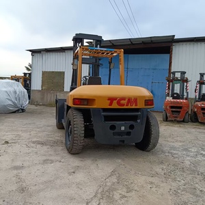 Chariot élévateur diesel TCM FD100 2T-10T de haute qualité avec déplaceur latéral hydraulique, moteur Isuzu, pneus pleins, en Arabie Saoudite - Product Image 4