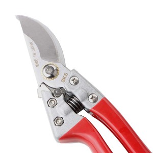V8 Garden Shears Stainless Steel 5 In Bypass Pruning Scissors For Fruit Tree Trimming 20-30 Mm - Product Image 5