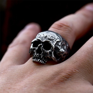 Anillo de Dedo de Calavera de Acero Inoxidable, Joyería Hip Hop Personalizada para Hombre - Product Image 1