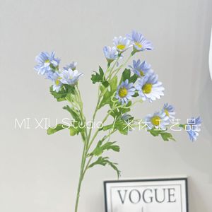 Fleurs de marguerite artificielles Mishu Crafts en soie, faites à la main, pour décorations de mariage et de maison - Product Image 4