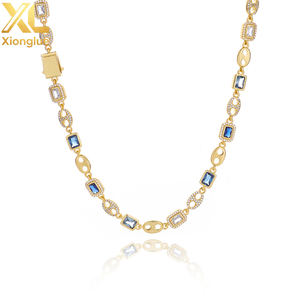 Collar Gargantilla con Diseño de Nariz de Cerdo, Geométrico, con Gemas de Circonio Azul y Blanco, Joyería Fina de Lujo - Product Image 3