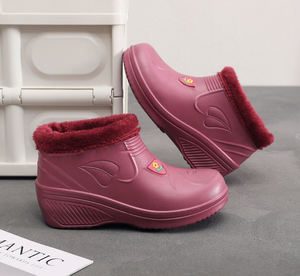 รองเท้าบูทกันน้ำสำหรับฤดูหนาว น้ำหนักเบาพิเศษ รองเท้าบูทหุ้มข้อสำหรับหิมะ พื้นรองเท้าหนา EVA บุขนกำมะหยี่ รองเท้าบูทกันฝน รองเท้าสำหรับใส่ในสวน - Product Image 5