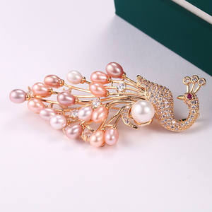 5mm Water Drop Shaped Freshwater Pearl Brooch <b>Peacock</b> Style with Copper Alloy Inlaid Zircon Pins for Chest Flower Arrangements - Product Image 4