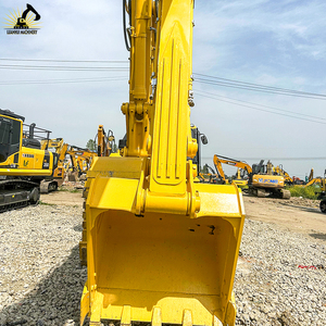 Excavadora Usada Komatsu PC240 Hidráulica Grande, Avanzada y Eficiente para Diversas Tareas de Construcción y Movimiento de Tierras - Product Image 4