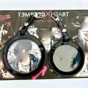 Llavero Personalizado de Cuero PU de 58 mm con Insignias de Anime, Funda Protectora Decorativa Redonda para Insignias y Accesorios - Product Image 5