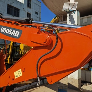 Excavadora Hidráulica Usada Doosan DX225LCA, Marca Coreana, Excavadora de Orugas Mediana, Maquinaria Usada para Excavación y Movimiento de Tierras - Product Image 4