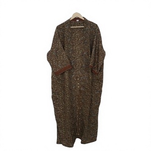 Kimono de Seda Pura India con Estampado Floral y Cuello en V para Mujer, Estilo Japonés Elegante, Conjunto de Pijama Suave y Cómodo para Verano - Product Image 1