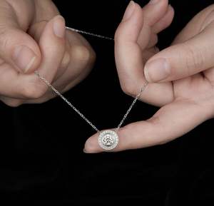 Nouveau Collier Pendentif Symbole de Paix Anti-Guerre en Argent Sterling Plaqué Or 18K avec Moissanite 1CT pour Femme, Anniversaire, de l'Usine de Bijoux - Product Image 5