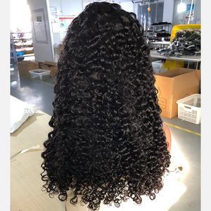 <span class=keywords><strong>Tiktok</strong></span> Offre Spéciale Ombre Couleur Perruque de Cheveux Humains Brut Brésilien Bouclés 13x4 Dentelle Frontale Perruque 200% Densité Pixie Bouclés Sans Colle Perruques - Product Image 3