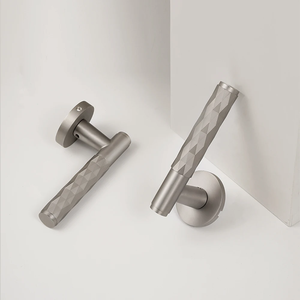 Cerradura de puerta moderna de latón martillado con acabado niquelado para apartamento, interior, dormitorio, baño, puerta de madera doble, manija de palanca (solo manija) - Product Image 6