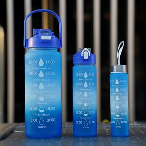 ขวดน้ำพลาสติก2L ขุ่นแบบไล่ระดับสีชุด3ชิ้นขวดน้ำแนวสปอร์ตขนาด2000มล. 900มล. 500มล. ของขวัญ - Product Image 1