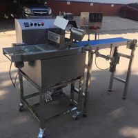 Petite machine commerciale d'enrobe de chocolat de revêtement de bâton de gaufrette de biscuit de dessus de table avec le tunnel de refroidissement fabriqué en Chine