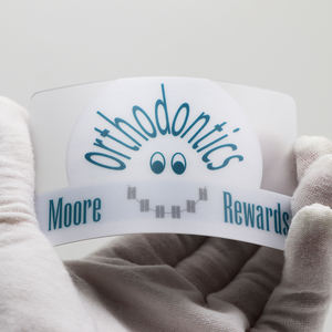 Cartes de visite transparentes en PVC imprimées offset avec fonction magnétique Cartes de visite imprimées en plastique - Product Image 4