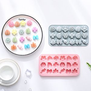 Moldes de Silicona para Pastel con Diseño de Flores de 18 Cavidades, Reutilizables, de Grado Alimenticio, Lindos Moldes Magnéticos de Silicona para Chocolate, Dulces y Hielo - Product Image 2