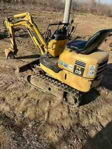 รถขุดตีนยางมือสอง Komatsu PC09 1T ลดราคาพิเศษ พร้อมหัวเจาะแบบ Quick Coupler - Product Image 2