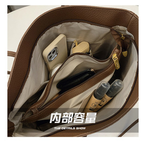 กระเป๋าถือหนัง PU แบบเรียบง่ายสำหรับผู้หญิง  ขนาดใหญ่ จุของได้เยอะ สไตล์นักศึกษา  พร้อมซิป - Product Image 2