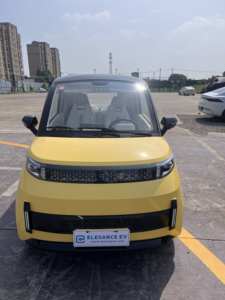 Mini Auto Eléctrico de Cuatro Plazas Gelik G63, Vehículo de 2 Puertas con Batería de Litio, Volante a la Izquierda para Adultos - Product Image 2