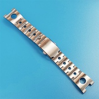 Poinçonnage en acier inoxydable bracelet de montre vis broche liens réglables deux boutons poussoirs boucle bracelet de montre