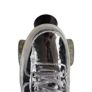 Patins à roulettes Quad en ligne à 4 roues à double rangée de haute qualité <span class=keywords><strong>avec</strong></span> lumières clignotantes à LED <span class=keywords><strong>Chaussure</strong></span> de skate de qualité garantie - Product Image 4