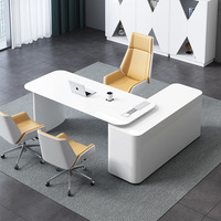 Bureau de direction moderne et minimaliste, au design créatif et de forme spéciale, avec peinture blanche laquée tendance