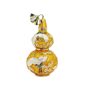 Hu Lu Feng Shui jaune de taille standard avec grue joyeuse, ornements de longévité et de protection contre les maladies en forme de Ginkgo - Product Image 1