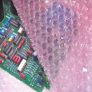 Rouleau de film à <span class=keywords><strong>bulles</strong></span> antistatique ESD LDPE sac en plastique pour déplacer l'emballage à <span class=keywords><strong>bulles</strong></span> <span class=keywords><strong>Protection</strong></span> supplémentaire - Product Image 4
