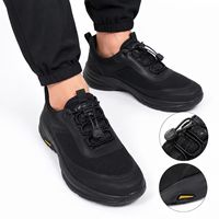 Chaussures de sport à lacets élastiques style slip-on avec maille respirante et semelle intermédiaire profilée, chaussures décontractées noires pour hommes