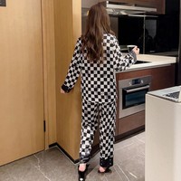 NNR Vente en gros de pyjamas personnalisés pour femmes ensemble de pyjamas de luxe avec boutons de créateur vêtements de nuit de marque pour femmes ensemble de pyjamas en satin de soie à fleurs imprimées pour femmes
