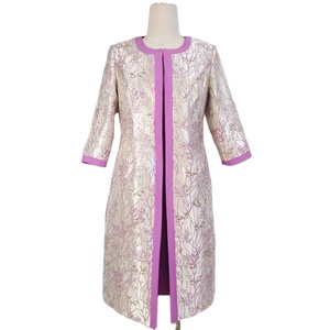 Vestido Largo con Estampado Africano Talla Extra Grande para Novias con Abrigo - Product Image 4