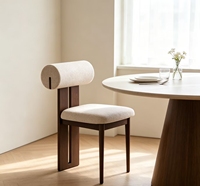 Fauteuil de salle à manger moderne en bois avec revêtement en cuir artificiel, design durable et écologique