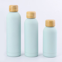 19 Warna Tumbler Stainless Steel 500ml Custom dengan Tutup Bambu Anti Bocor Ramah Lingkungan untuk Kantor dan Perjalanan