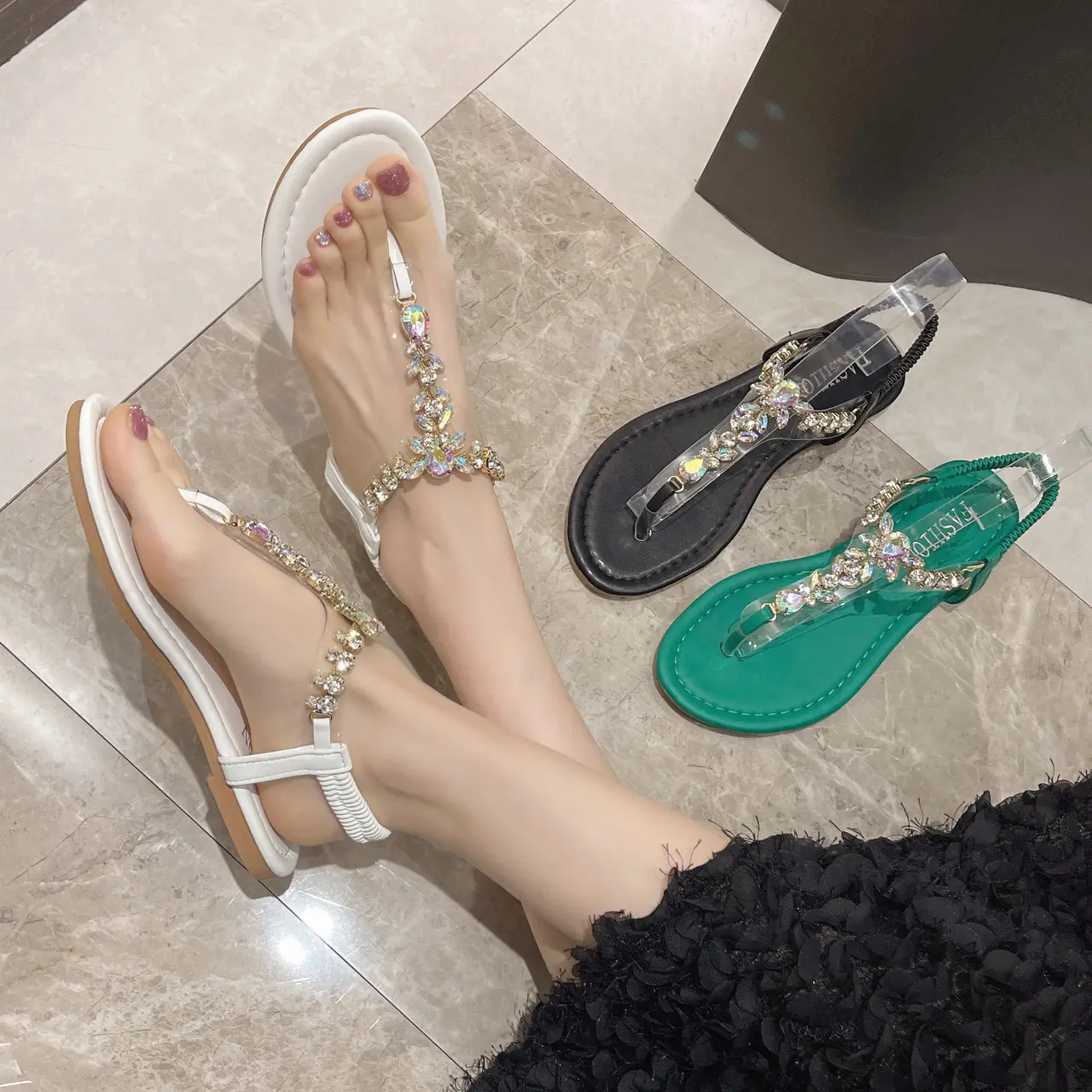 Summer Woman Flat Sandals Fairy Style Rhinestone Chain Thong Flats Bottom Clip-on Girl OuterWear Fashion Beach Shoes