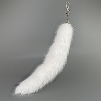 Porte-clés en peluche doux durable et écologique pendentif en queue de vison de renard avec fausse fourrure et métal pour sacs d'école