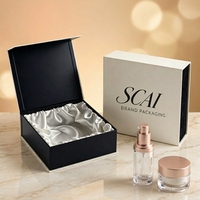 Boîte en carton rigide de luxe avec logo personnalisé, boîte pliante magnétique pour soins de la peau, boîte cadeau avec satin