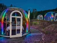 Restaurant en forme de bulle d'air en plein air - Dôme de restauration transparent de luxe, tente de glamping en forme de bulle pour restaurants