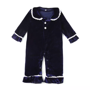 Vente en gros pyjamas pour bébés pyjamas de Noël en velours à manches longues à volants pour bébés filles vêtements de nuit vintage pour tout-petits - Product Image 3