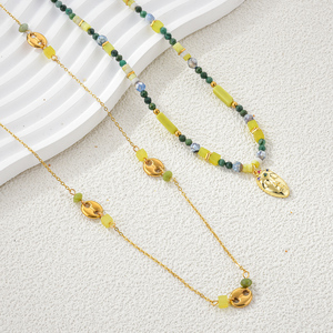 Collar con Colgante de Estilo Bohemio Chapado en Oro para Mujer, con Combinación de Piedras Naturales y Cadena de Cuentas, Ideal para Agregar Estilo - Product Image 3