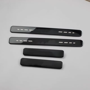 Pour <span class=keywords><strong>Mercedes</strong></span>-Benz GLS X167 Maybach : Bande de seuil de porte LED anti-rayures pour scooter - Product Image 4