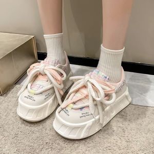 Chaussures de marche décontractées tendance pour femmes, style plateforme, souples et confortables, colorées, à semelle épaisse, doublure en peluche, polyvalentes - Product Image 1