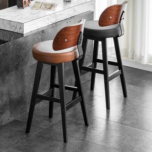 Tabouret haut nordique en bois massif avec dossier siège en cuir <span class=keywords><strong>de</strong></span> vachette <span class=keywords><strong>de</strong></span> luxe léger <span class=keywords><strong>chaise</strong></span> <span class=keywords><strong>de</strong></span> <span class=keywords><strong>bar</strong></span> simple pour meubles <span class=keywords><strong>de</strong></span> salon - Product Image 3