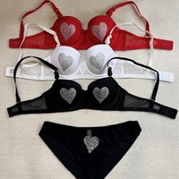 Ensemble de lingerie sexy en dentelle avec soutien-gorge push-up à petit buste en forme de cœur orné de strass, fabrication sur mesure de haute qualité en gros