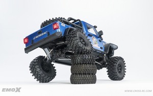 CROSSRC EMO X 4WD RC Rock Crawler à l'échelle 1/8 avec essieux portiques Rhino, boîte de vitesses à 2 rapports, blocage de différentiel, camion professionnel RTR pour hobby - Product Image 4