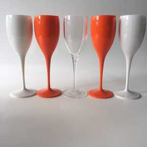 <span class=keywords><strong>Gobelet</strong></span> à eau en acrylique <span class=keywords><strong>personnalisé</strong></span> de 250ml avec strass en cristal Verres à champagne de grillage de <span class=keywords><strong>mariage</strong></span> Ensemble en plastique - Product Image 3