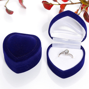 <span class=keywords><strong>Caja</strong></span> de joyería pequeña con bisagra de terciopelo en forma de corazón rojo de ante - Product Image 5