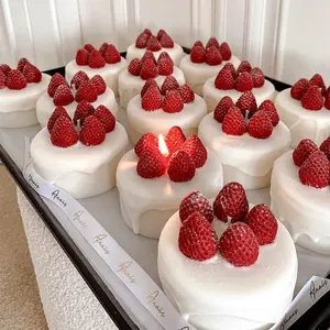 4 Zoll Erdbeer kuchen Kerzen Aroma therapie Nettes Geschenk Schlafzimmer Rauchfreie Geschenk box Romantische Dekoration Karton Oster kerze