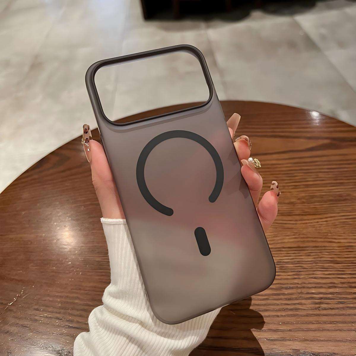 Translucent Black/Magnetic